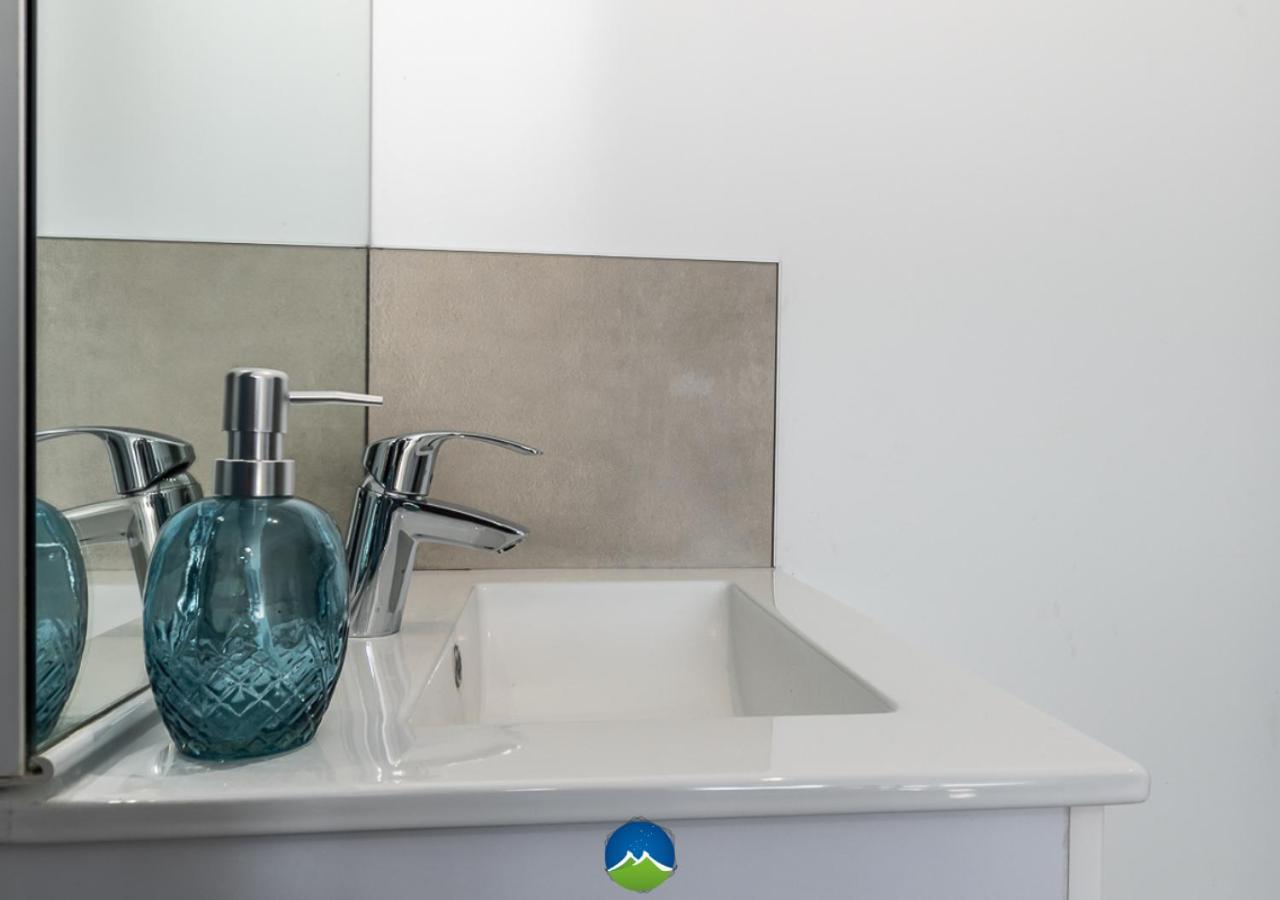 3 Appts - 3 A 7 Lits - Parfait 6 A 10 Pers - Max 26 Pers - 1 Immeuble - Convivialite, Rentabilite ------ English - 3 Apts - 3 To 7 Beds - Ideal For 6 To 10 Guests - Up To 26 - Same Building - Friendly, Flexible Hettange-Grande Экстерьер фото