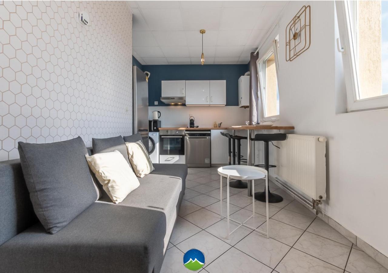 3 Appts - 3 A 7 Lits - Parfait 6 A 10 Pers - Max 26 Pers - 1 Immeuble - Convivialite, Rentabilite ------ English - 3 Apts - 3 To 7 Beds - Ideal For 6 To 10 Guests - Up To 26 - Same Building - Friendly, Flexible Hettange-Grande Экстерьер фото